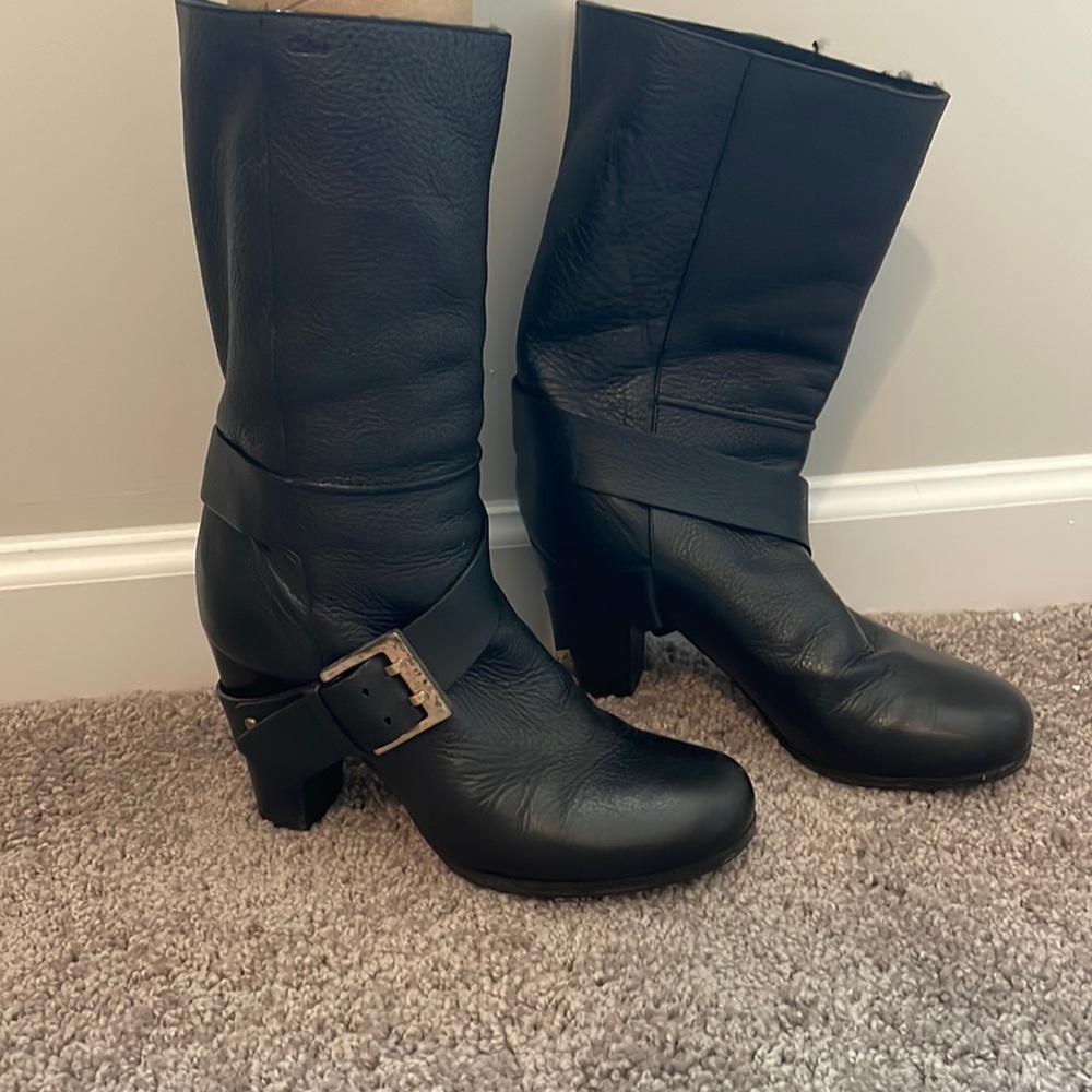 Chloe leather round toe boots